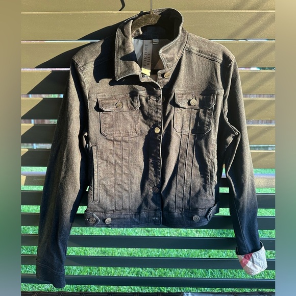 Burberry blue wash Denim Jacket size 12 runs small - Picture 1 of 11